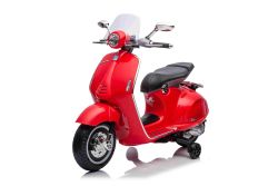 Elektrische ride-on Scooter Vespa 946 met achteruitversnelling, rood, licentie, hulpwielen, 2 x 6V accu, 2x 30W motoren, lederen stoel, mp3-speler met USB-ingang