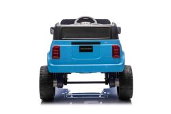 Elektrische kinderauto Toyota Landcruiser 12V, blauw, brede enkele stoel, 2,4 GHz afstandsbediening, USB / AUX-ingang, Bluetooth, vering, lithiumbatterij, LED-verlichting, 2 x 25W motor, ORIGINELE licentie