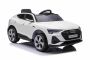 Elektrische loopauto Audi E-tron Sportback 4x4 wit, Kunstleer stoel, 2.4 GHz afstandsbediening, Eva wielen, USB/Aux ingang, Bluetooth, All wheel suspension, 12V/7Ah accu, LED Verlichting, Zachte EVA wielen, 4 X 25W motor, ORIGINEEL rijbewijs