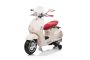 Elektrische ride-on Scooter Vespa 946 met achteruitversnelling, wit, licentie, hulpwielen, 2 x 6V accu, 2x 30W motoren, lederen stoel, mp3-speler met USB-ingang