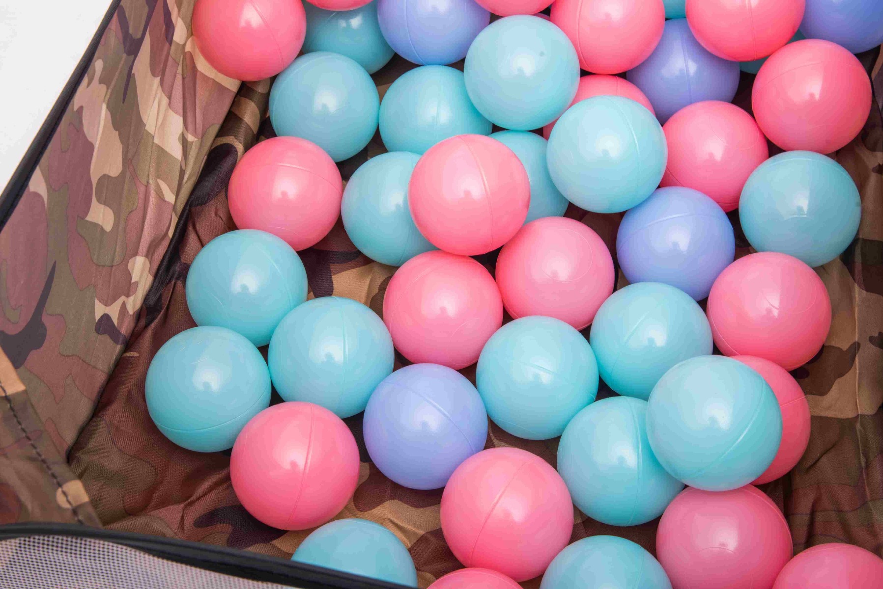 Plastic ballen Met zwembaden