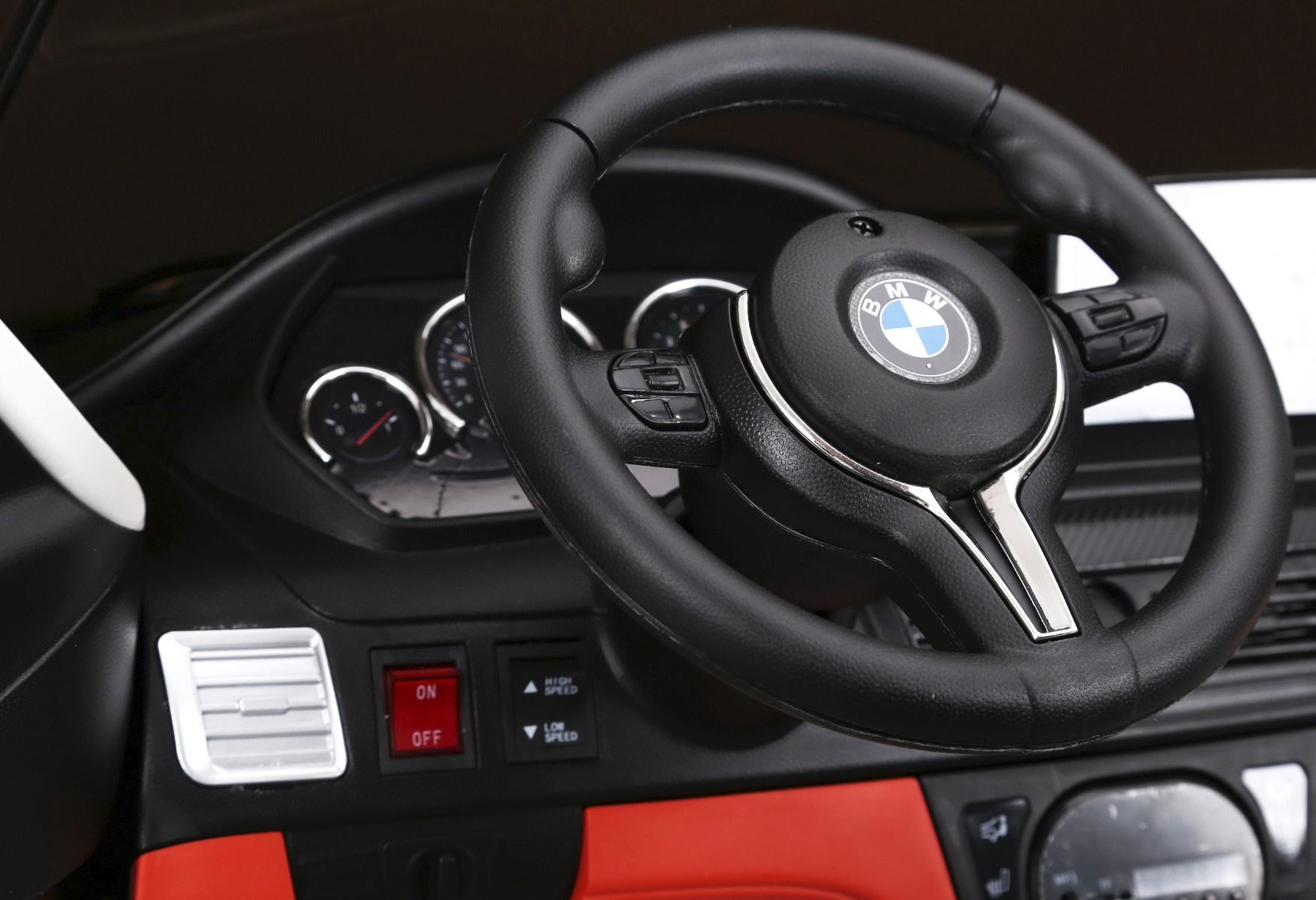 Stuurwiel met dashboard